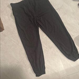 Vuori Medium Black yoga/workout pant
